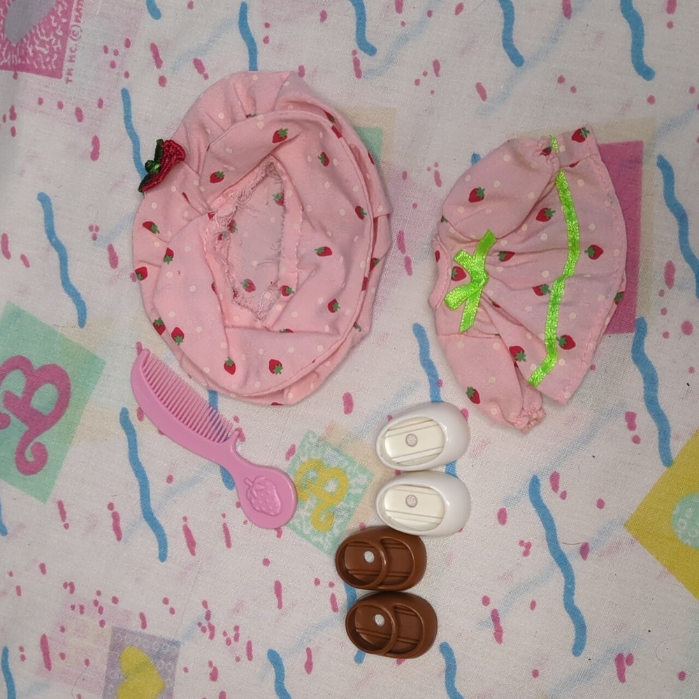 Strawberry Shortcake Doll Dress Set